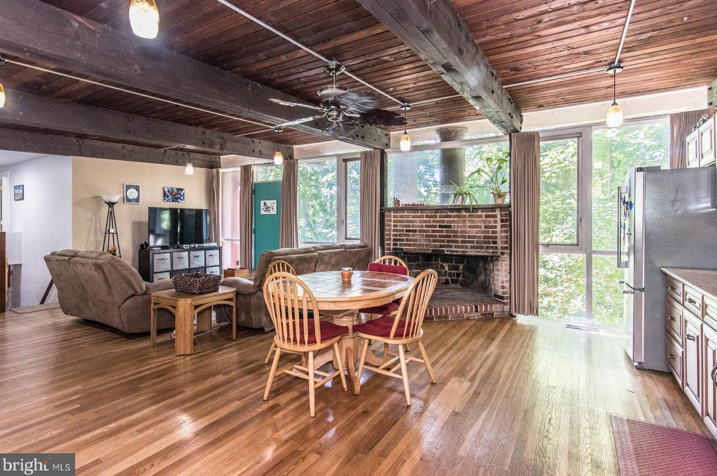 3 Longford St, Philadelphia PA 19136-2028 exterior