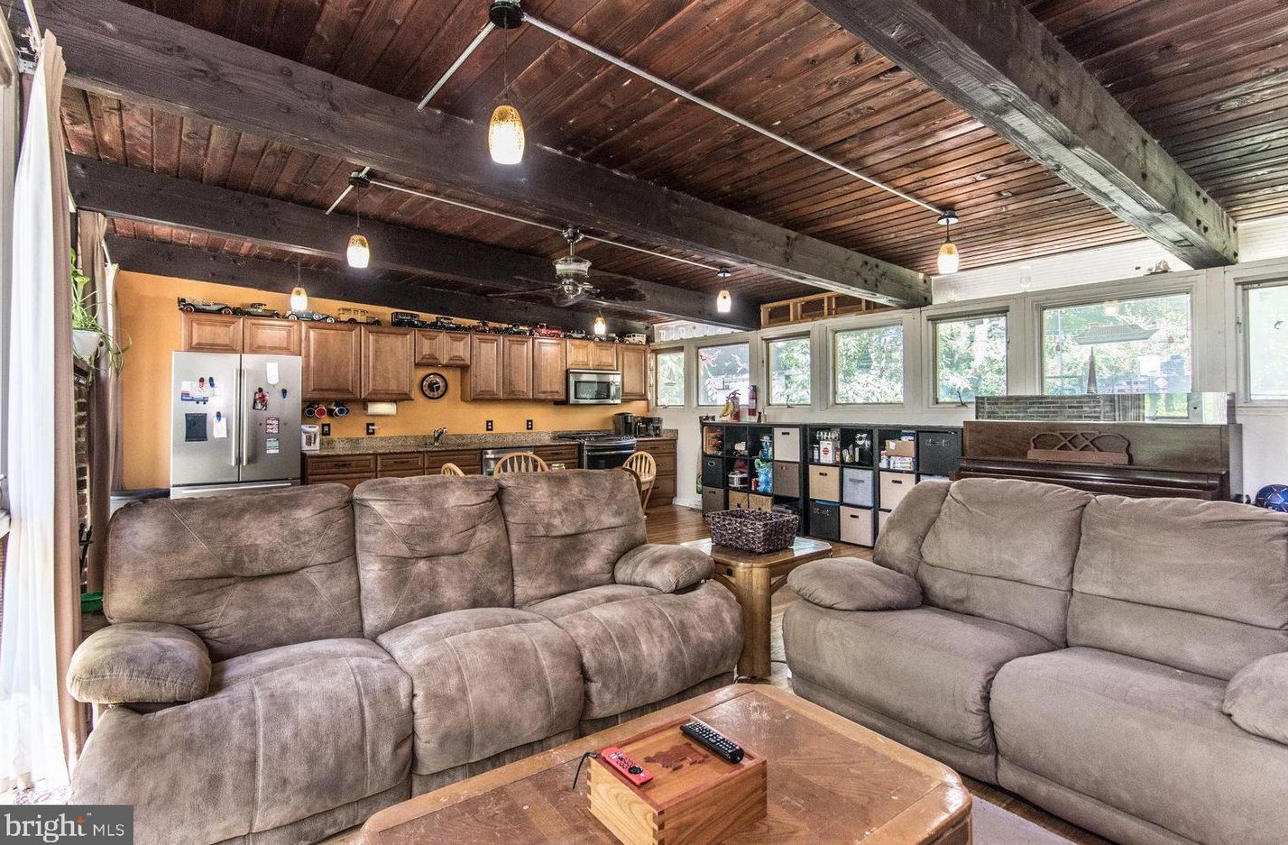 3 Longford St, Philadelphia PA 19136-2028 exterior