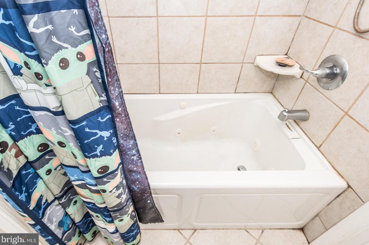 3 Longford St, Philadelphia PA 19136-2028 exterior