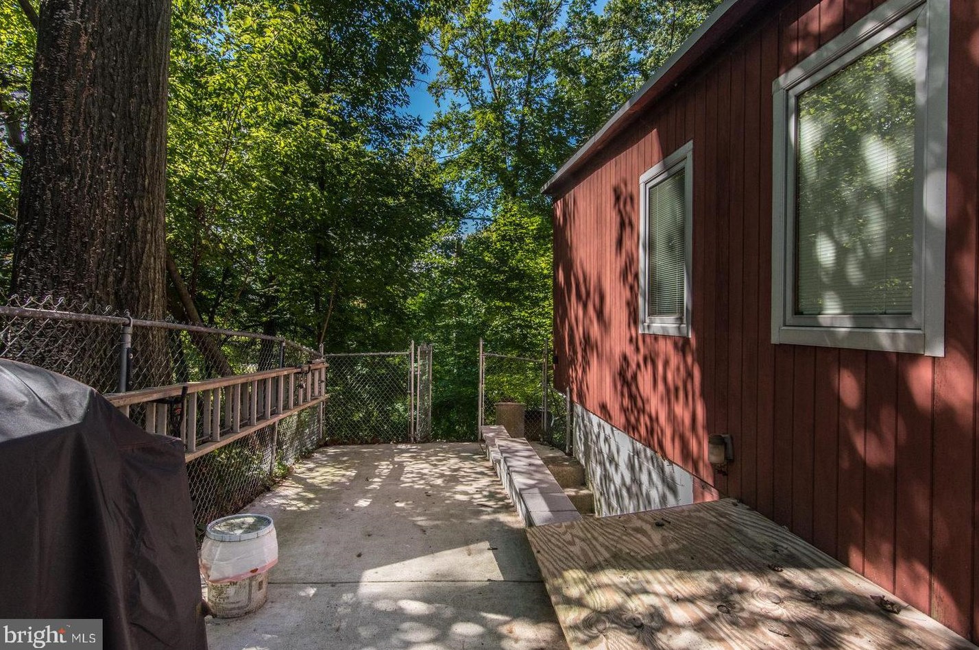 3 Longford St, Philadelphia PA 19136-2028 exterior