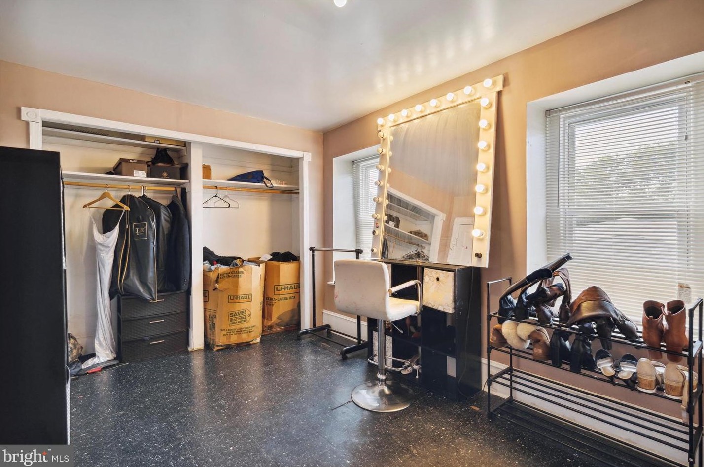 220 Fisher Ave, Philadelphia PA 19141-4016 exterior