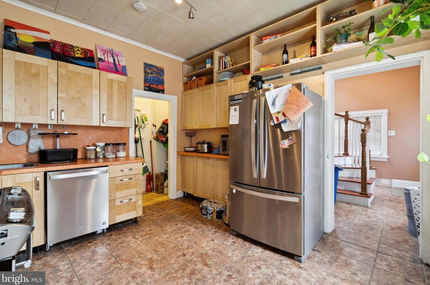 220 Fisher Ave, Philadelphia PA 19141-4016 exterior