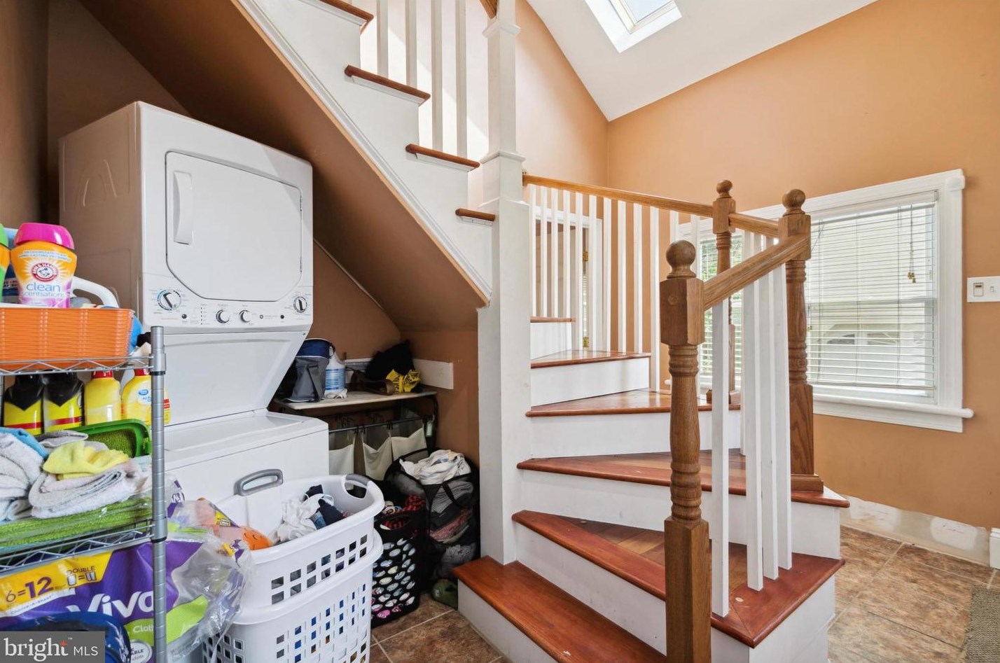 220 Fisher Ave, Philadelphia PA 19141-4016 exterior