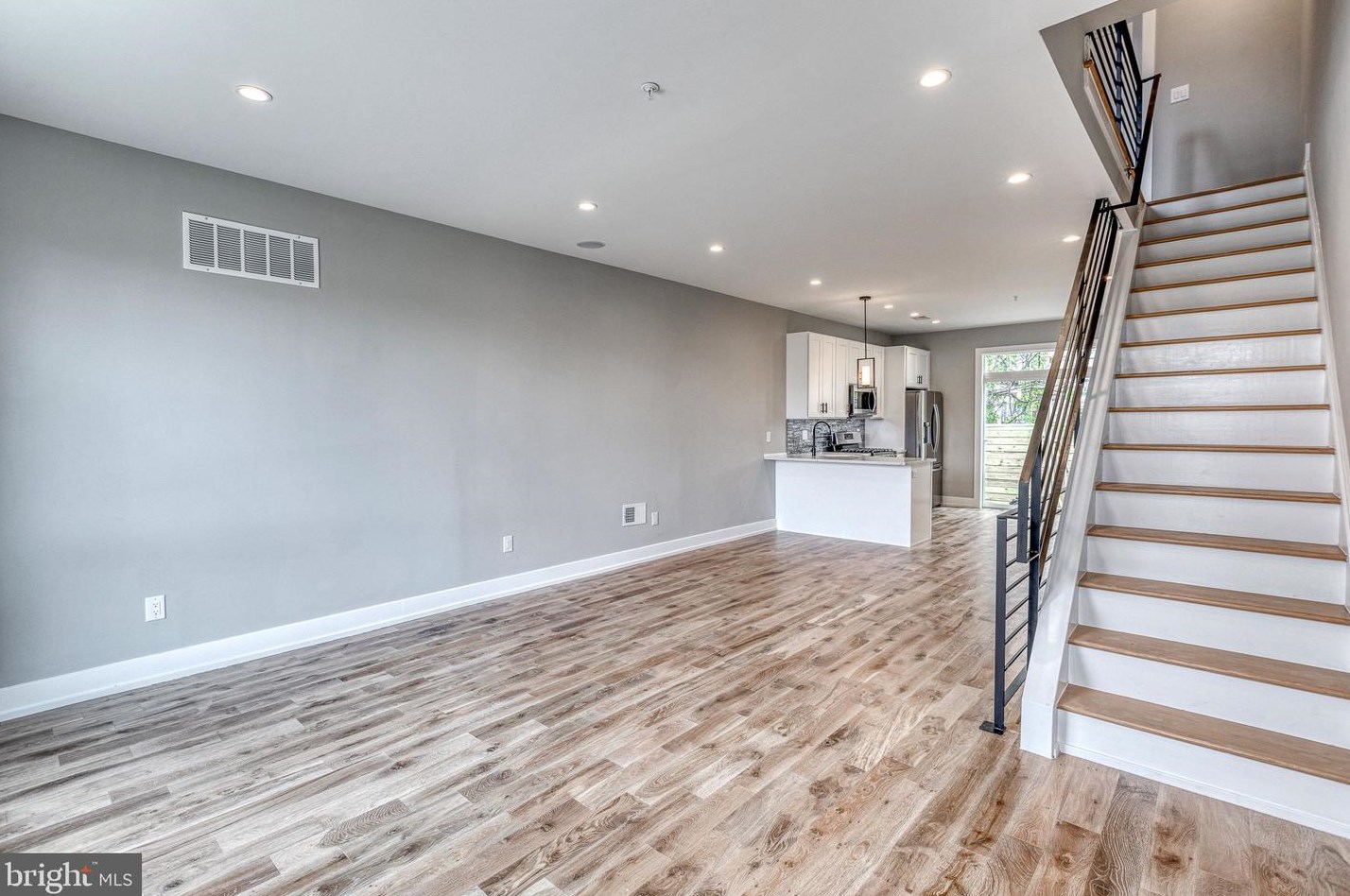 2103 N Philip St, Philadelphia, PA 19122