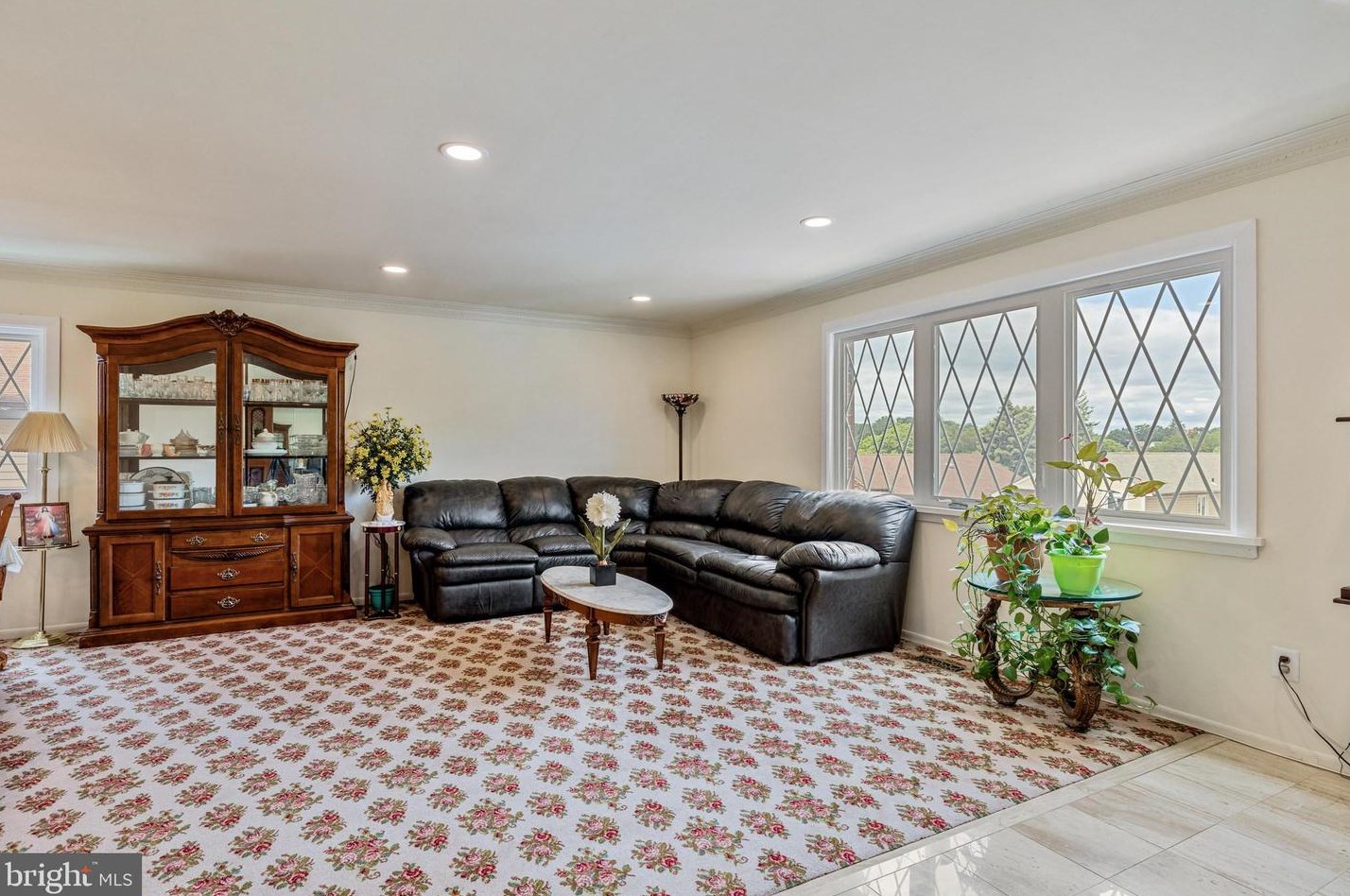 514 Denise Dr, Philadelphia, PA 19116-1646