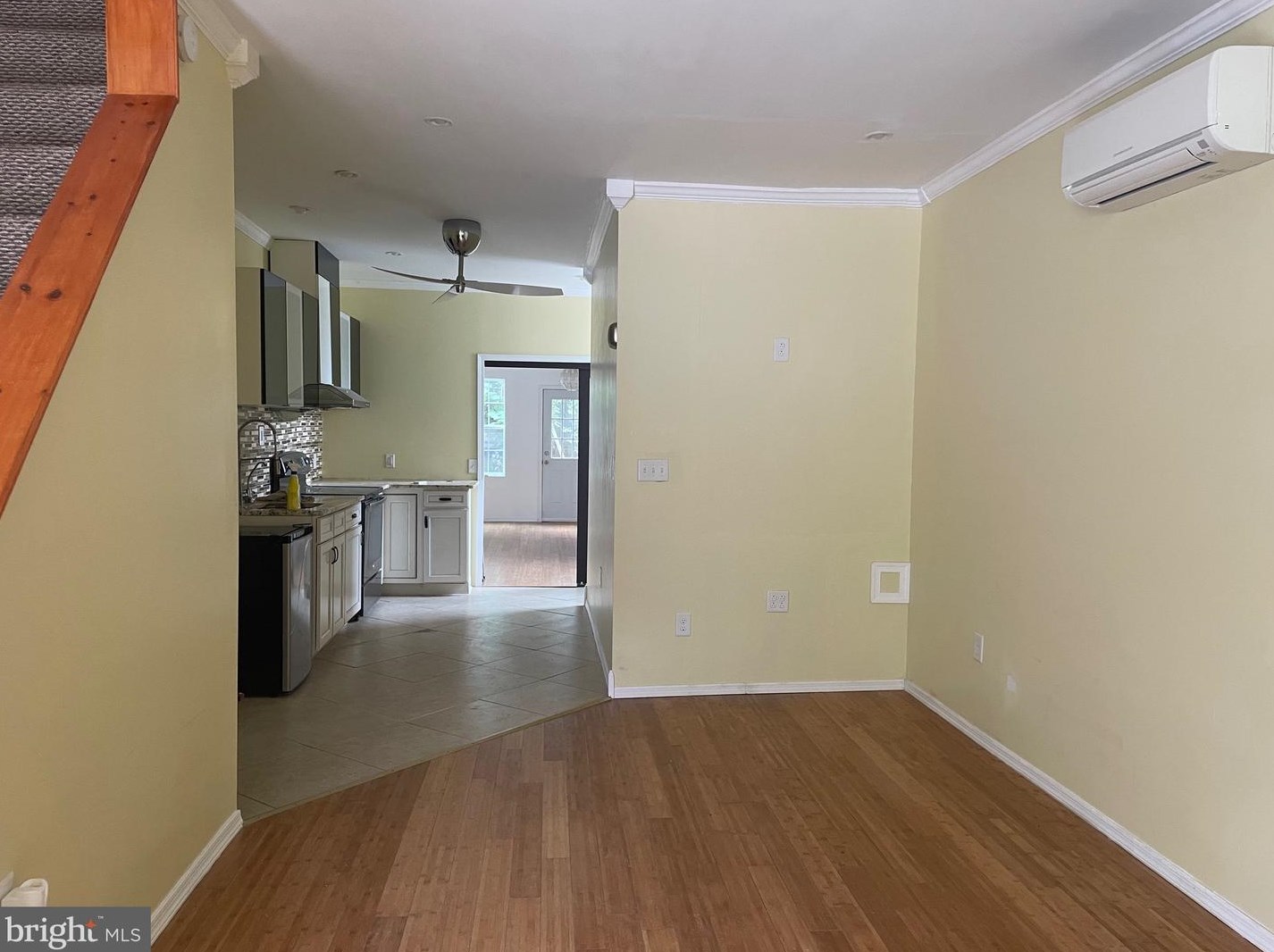 332 Snyder Ave, Philadelphia, PA 19148