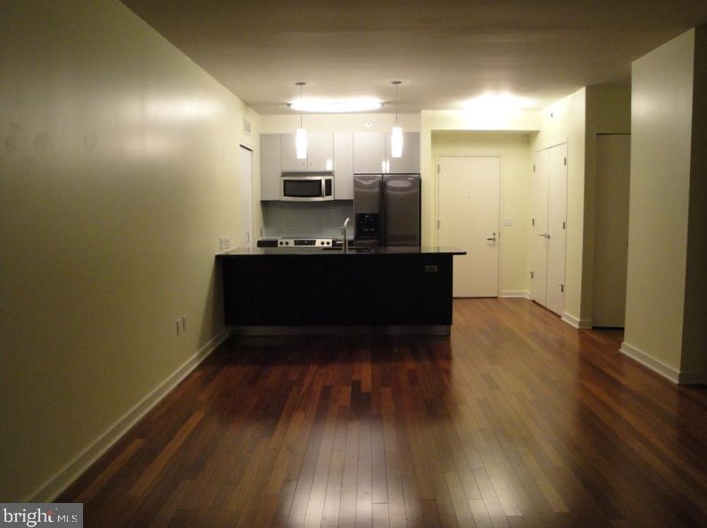 2101 Market St #2305, Philadelphia, PA 19103