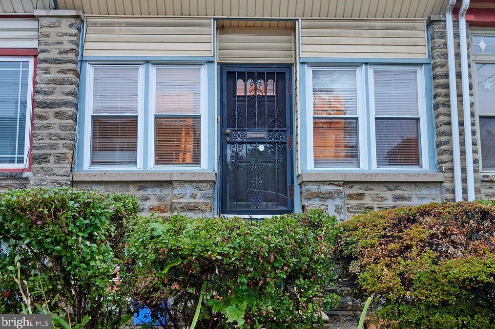 5606 7th St, Philadelphia, PA 19120-2208