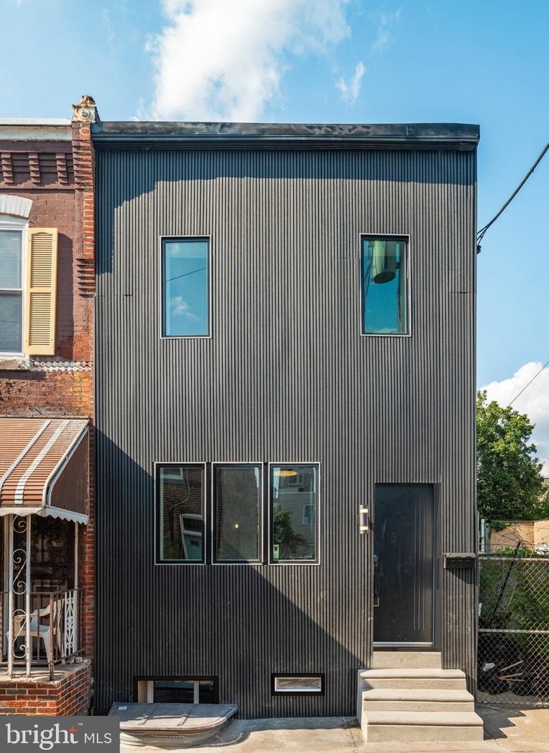2211 Latona St, Philadelphia, PA 19146
