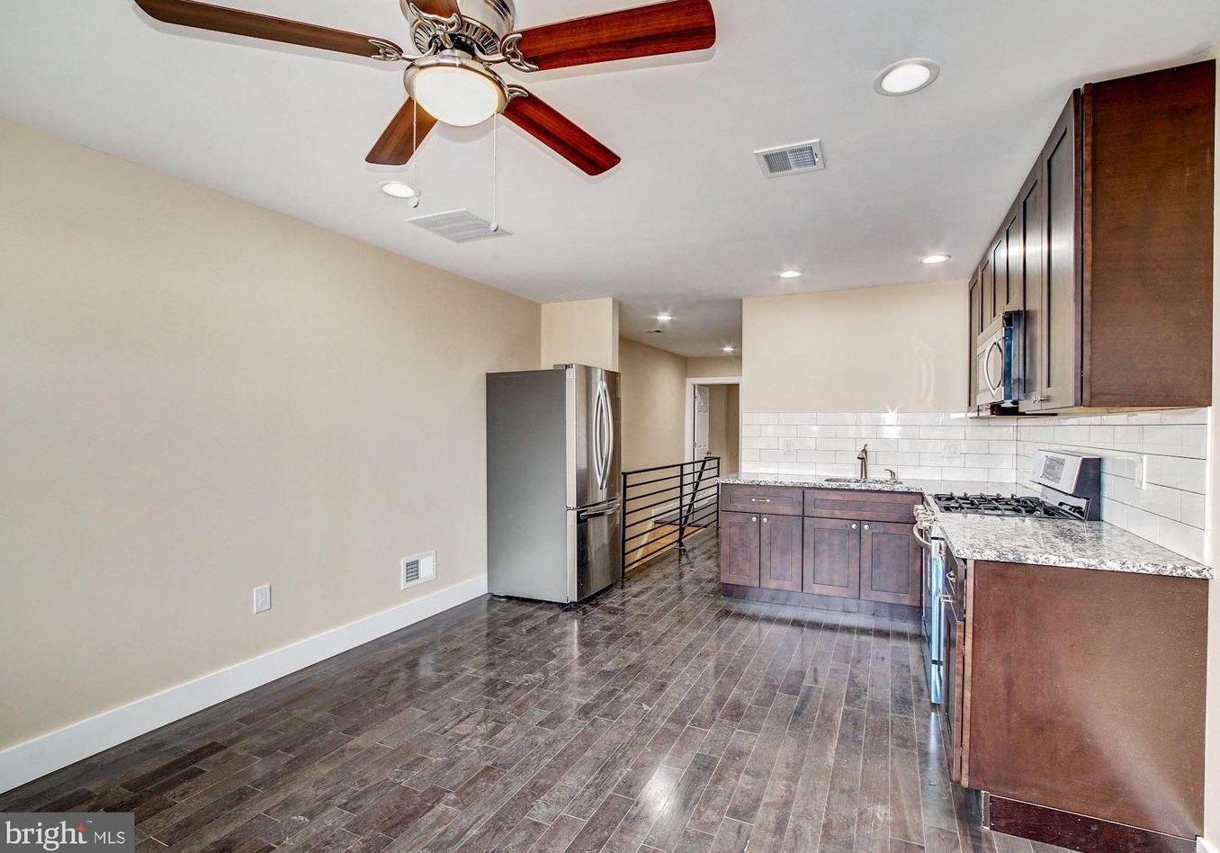 2633 E Allegheny Ave #2nd Floor, Philadelphia, PA 19134
