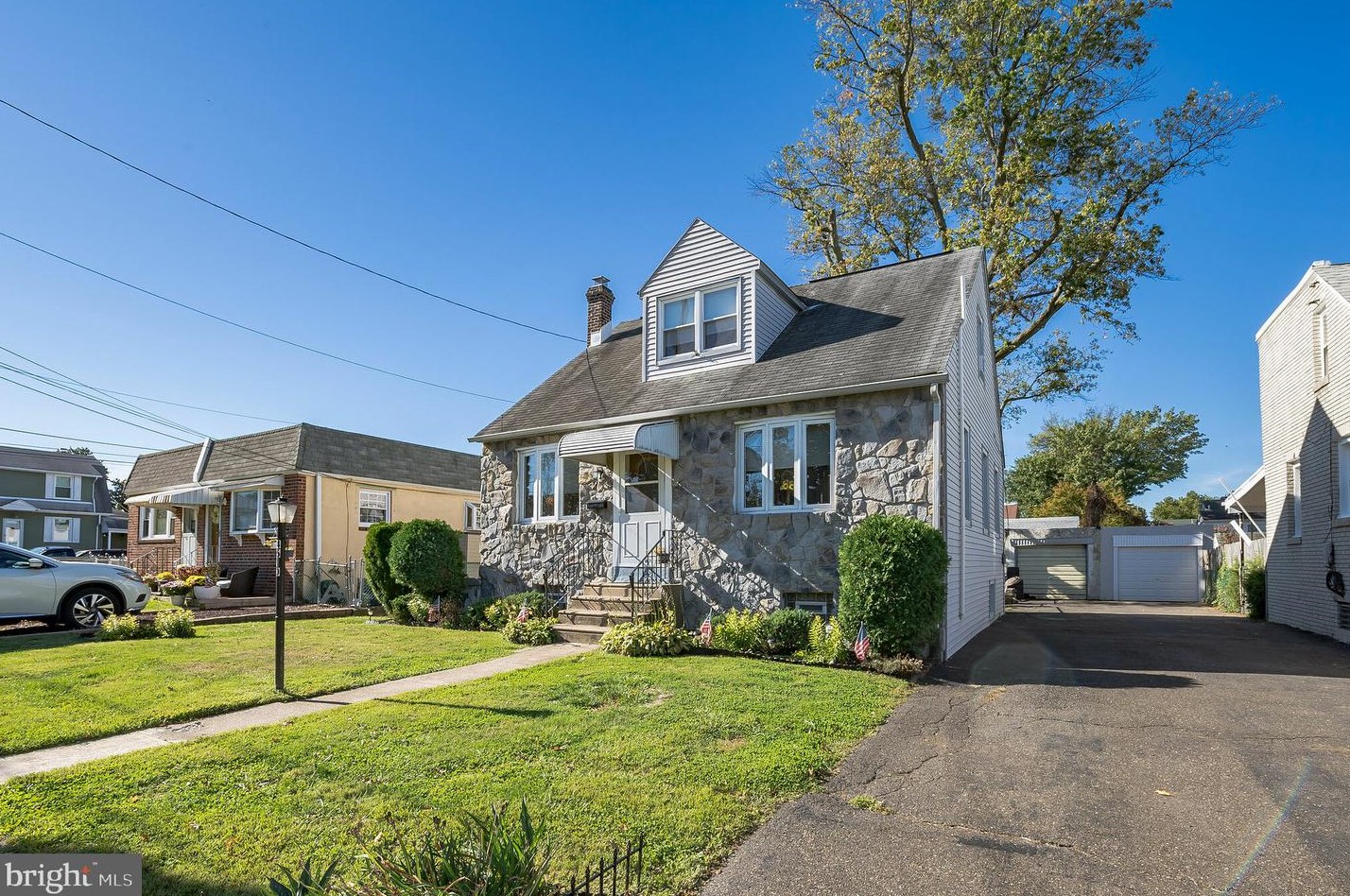 4610 Arendell Ave, Philadelphia, PA 19114-3908