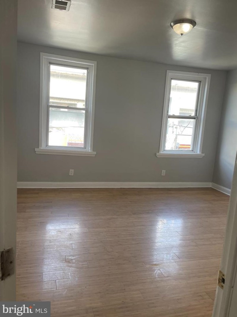 2841 Kensington Ave, Philadelphia, PA 19134