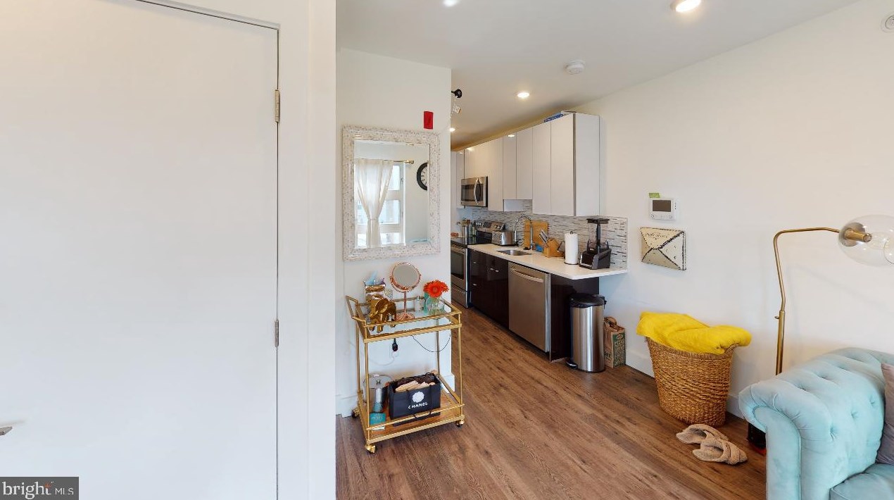 1155 S 15th St #unit 405, Philadelphia, PA 19146