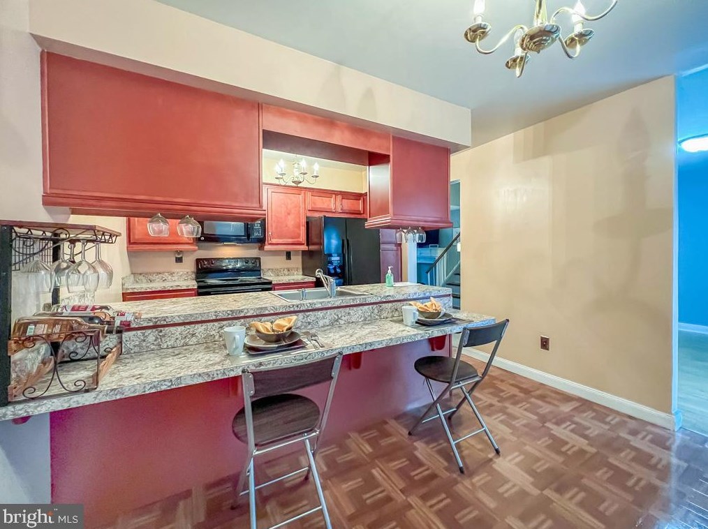 8528 Lyons Pl, Philadelphia PA  19153-1912 exterior