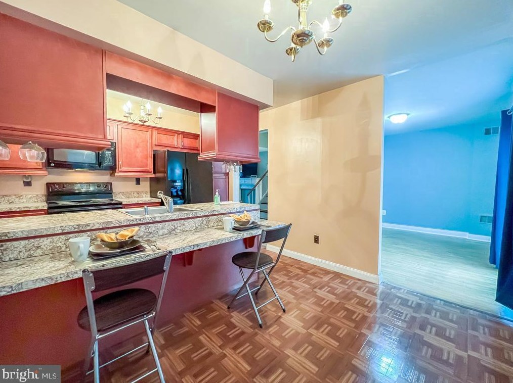 8528 Lyons Pl, Philadelphia PA  19153-1912 exterior