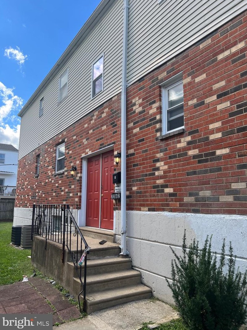 3362 Red Lion Rd, Philadelphia, PA 19114-1224