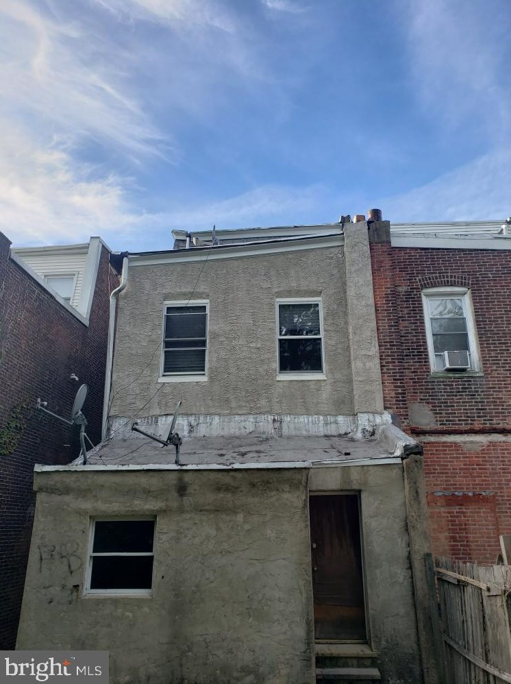 7028 Paschall Ave, Philadelphia, PA 19142-1122