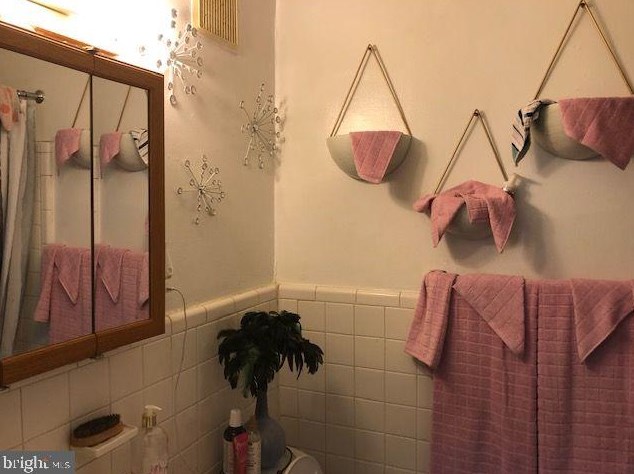 2731 Cranston Rd, Philadelphia PA 19131-2801 exterior