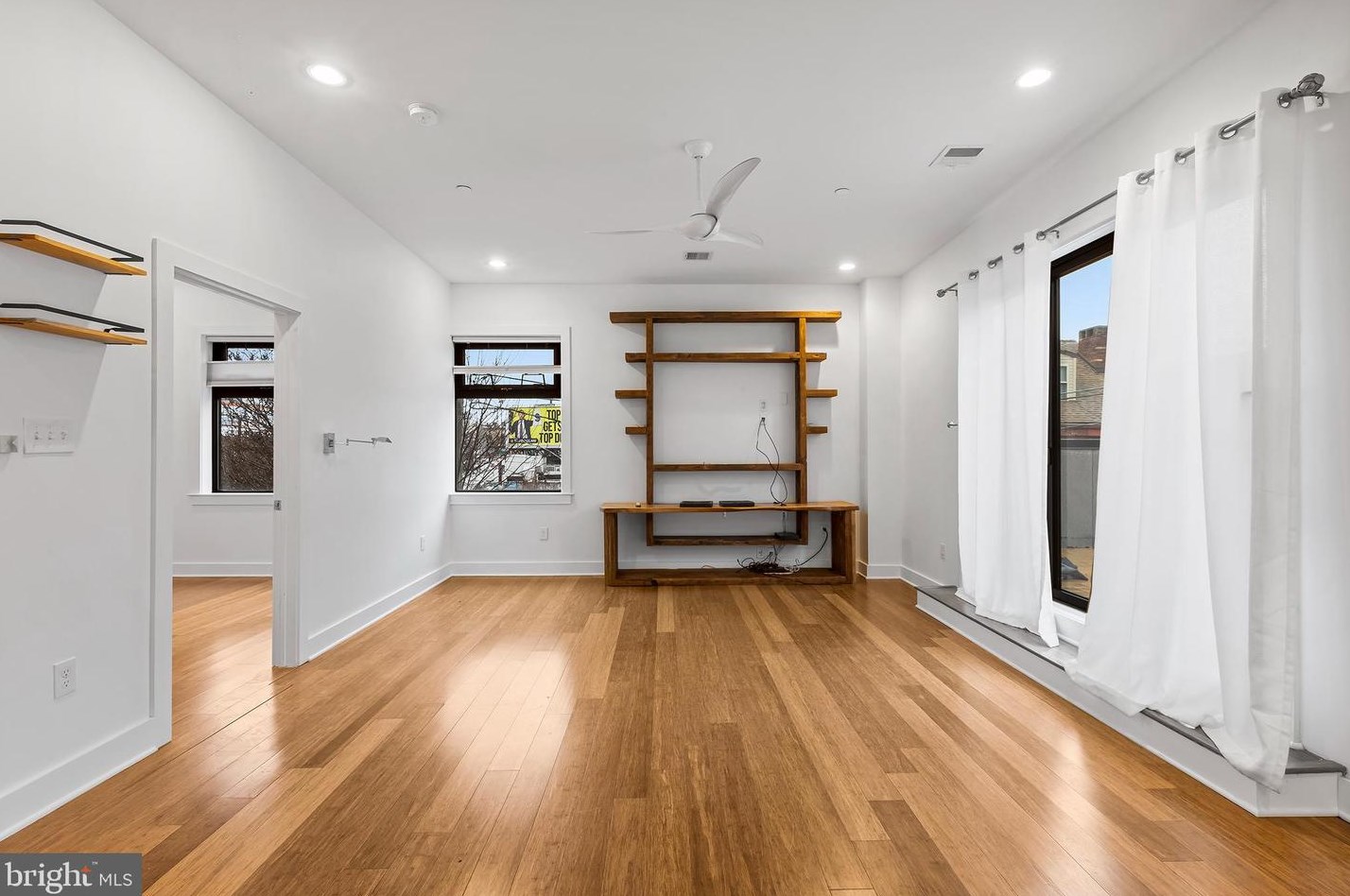 551 N Lawrence St #2, Philadelphia, PA 19123