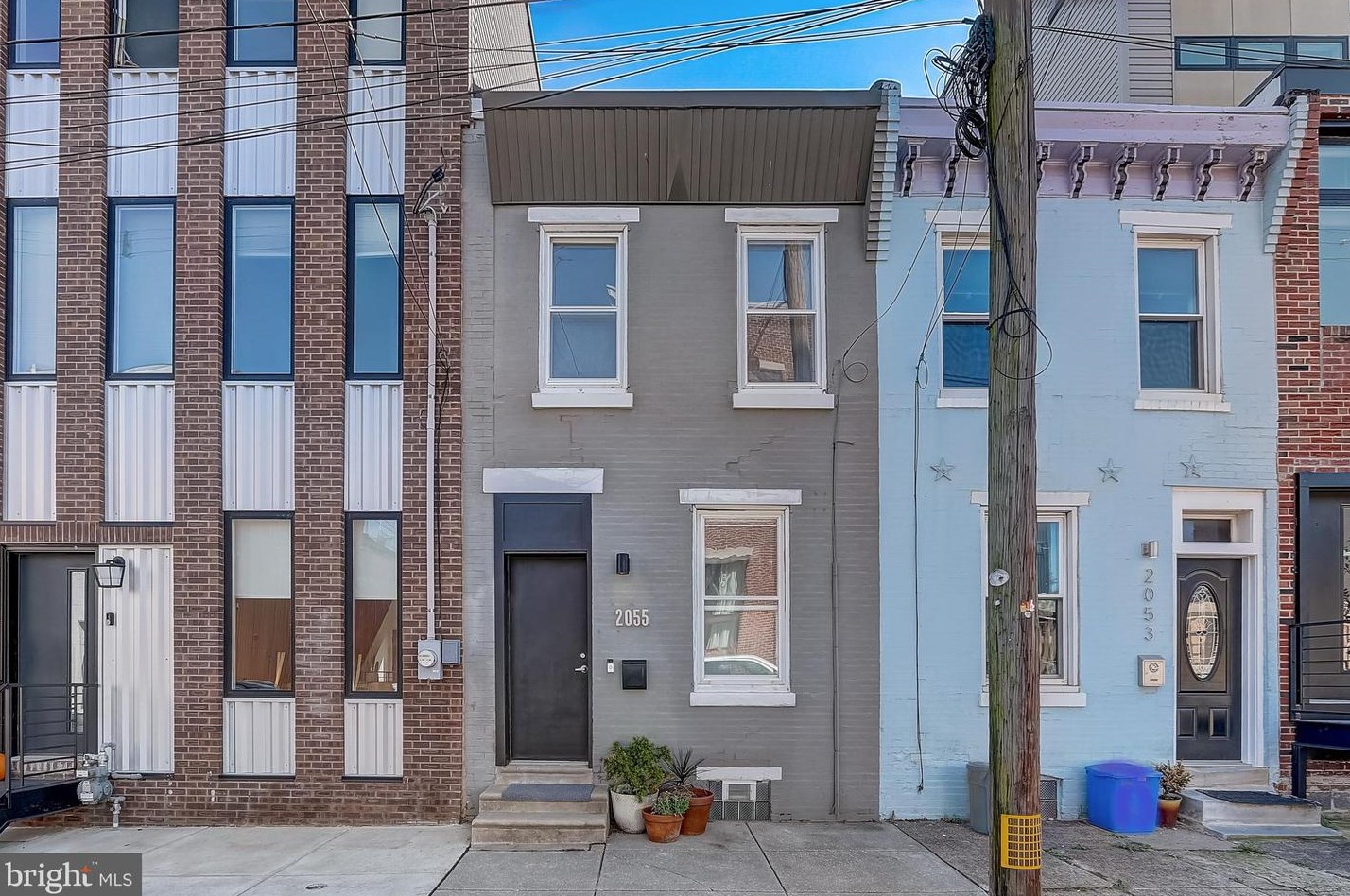 2055 Martha St, Philadelphia, PA 19125-1922