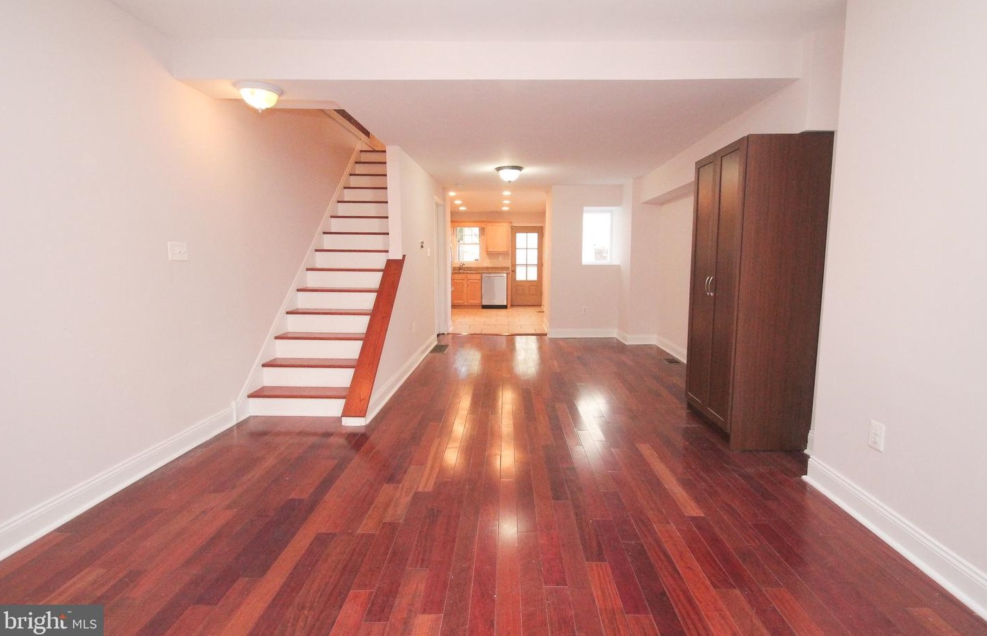324 Thompson St, Philadelphia PA  19122-4433 exterior