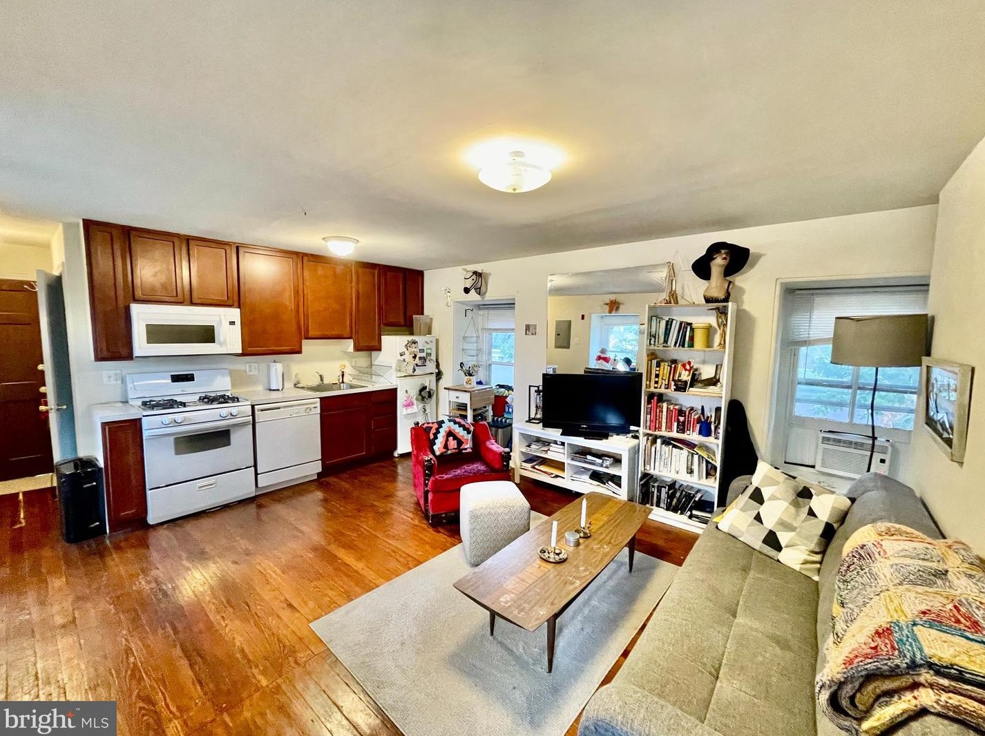 235 W Rittenhouse St #3b, Philadelphia, PA 19144