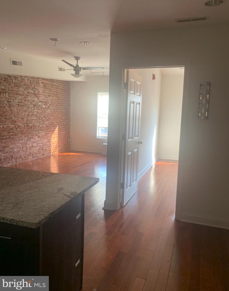 1633 N 3rd St, Philadelphia, PA 19122
