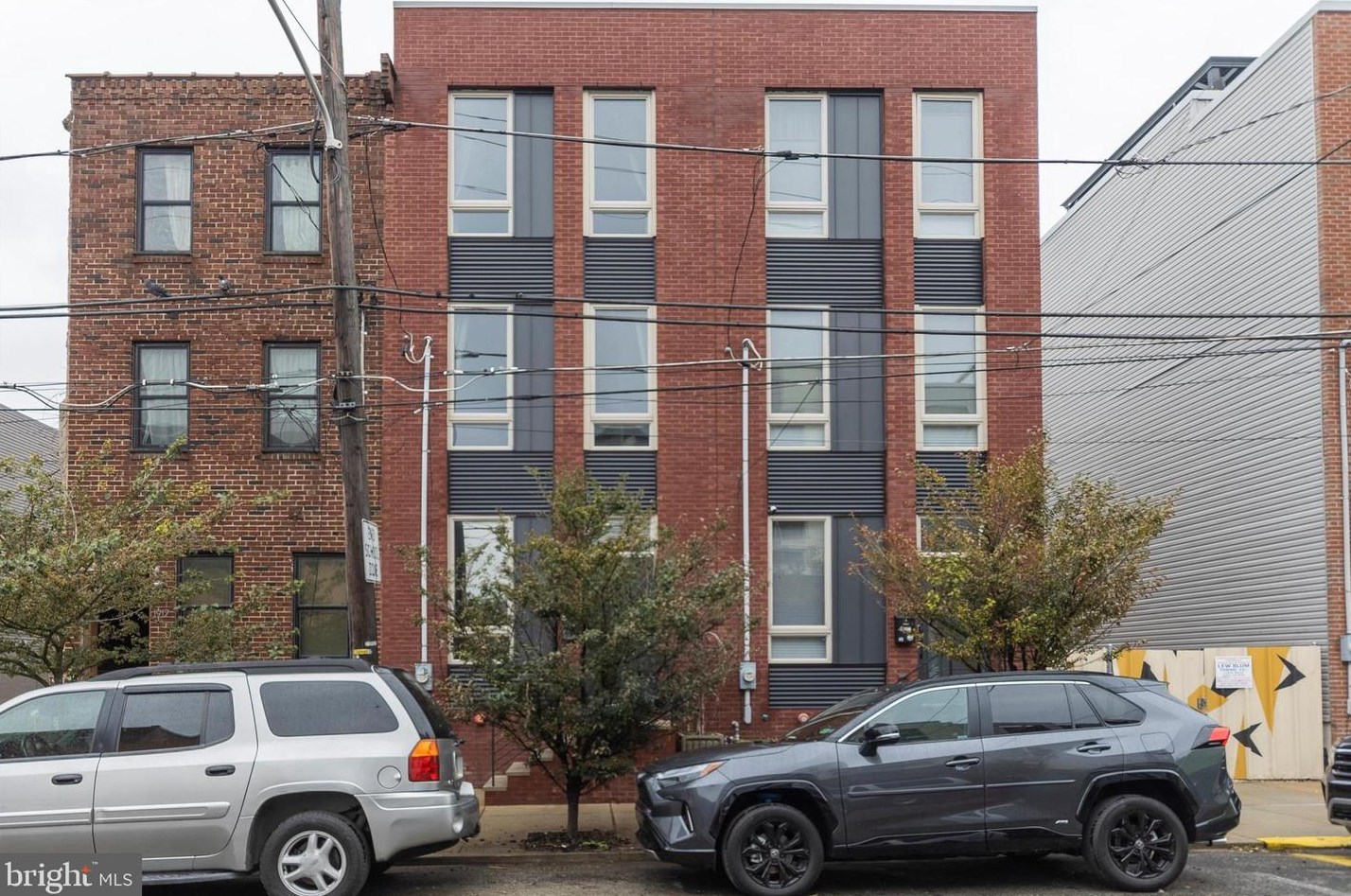 1910 E Cumberland St, Philadelphia, PA 19125