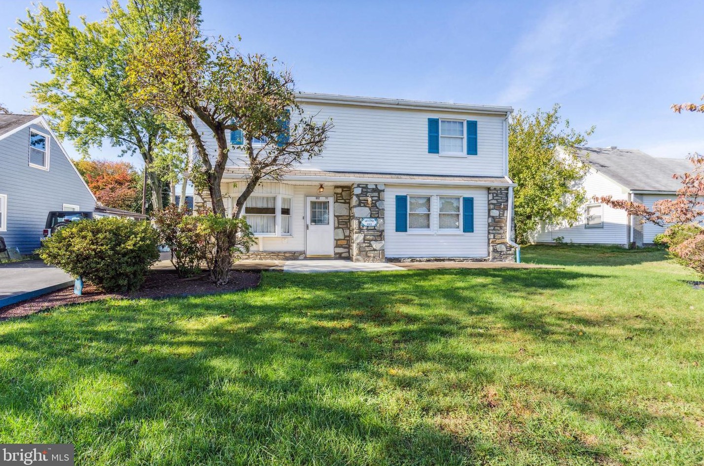 1012 Sanibel St, Philadelphia, PA 19116-3426