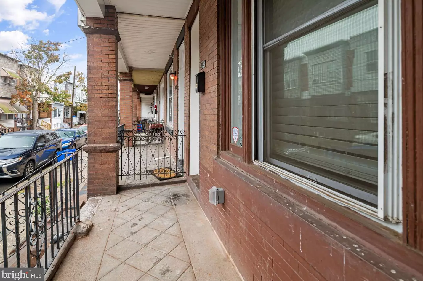 1424 Marston St, Philadelphia PA  19146-3733 exterior
