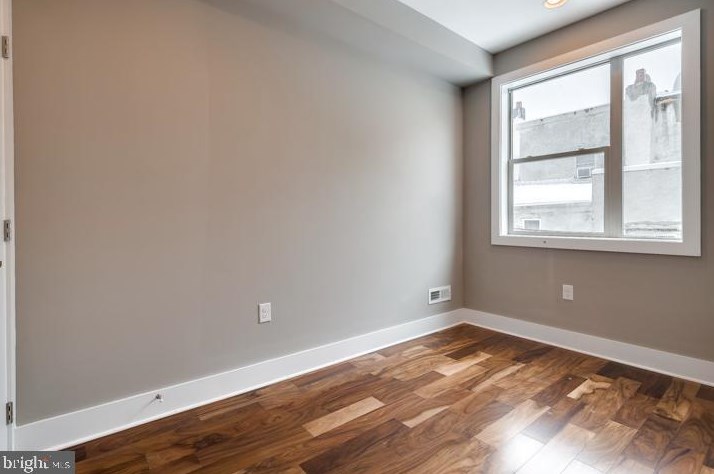 717 Kimball St, Philadelphia, PA 19147