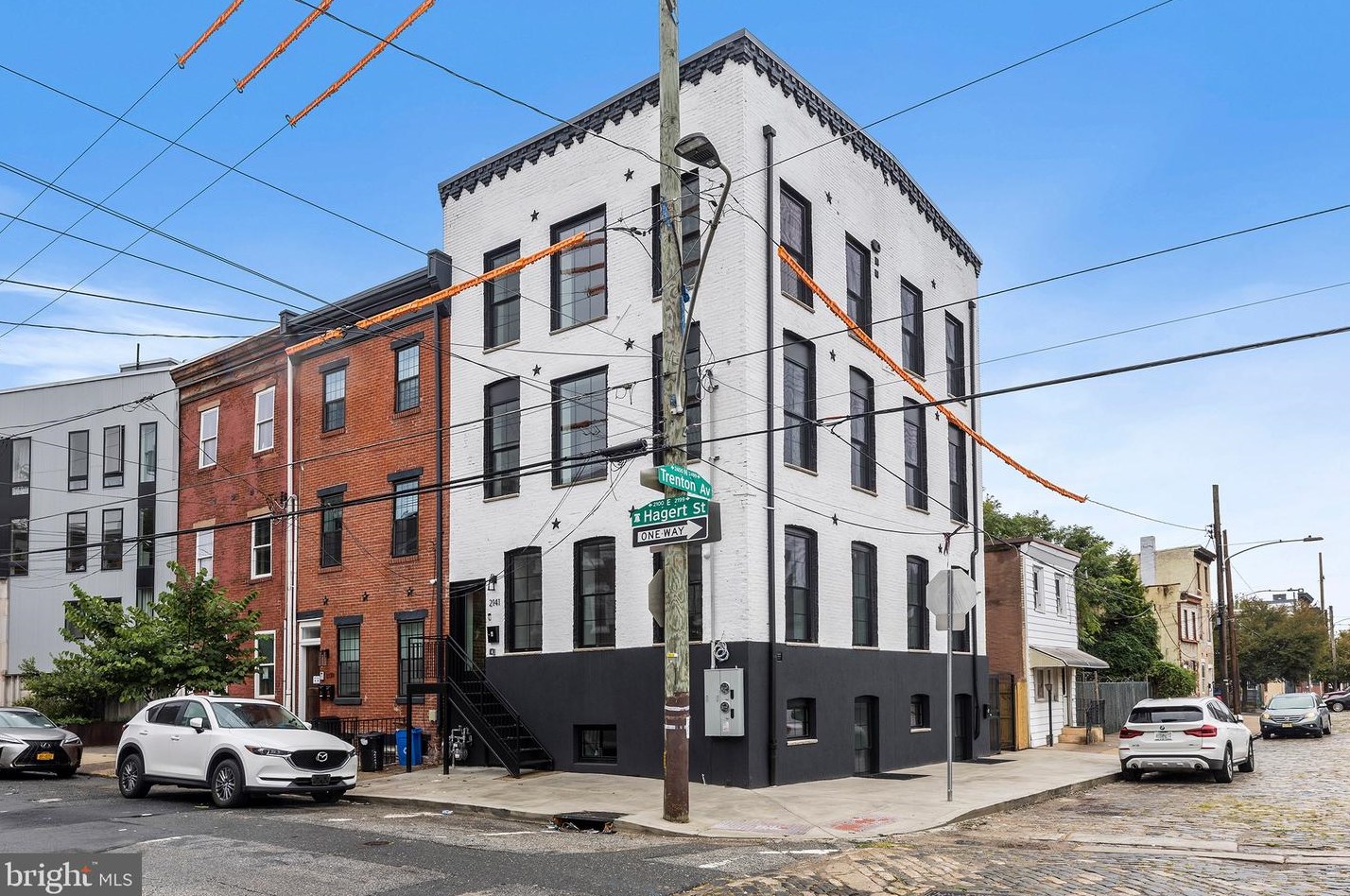 2141 Hagert St, Philadelphia PA  19125-1617 exterior