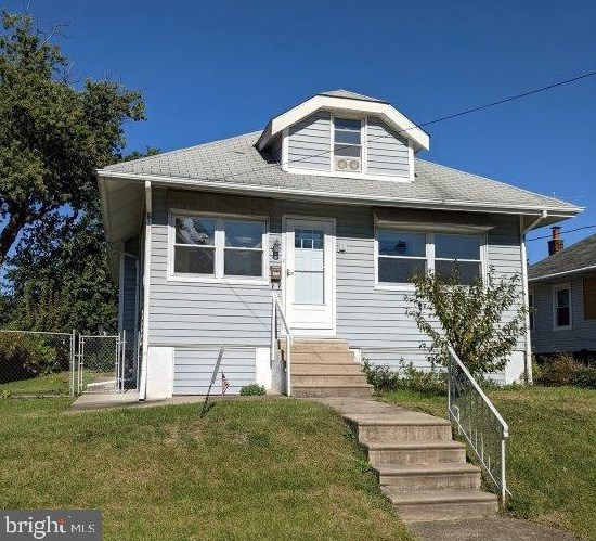 725 Hoffnagle St, Philadelphia, PA 19111-1918
