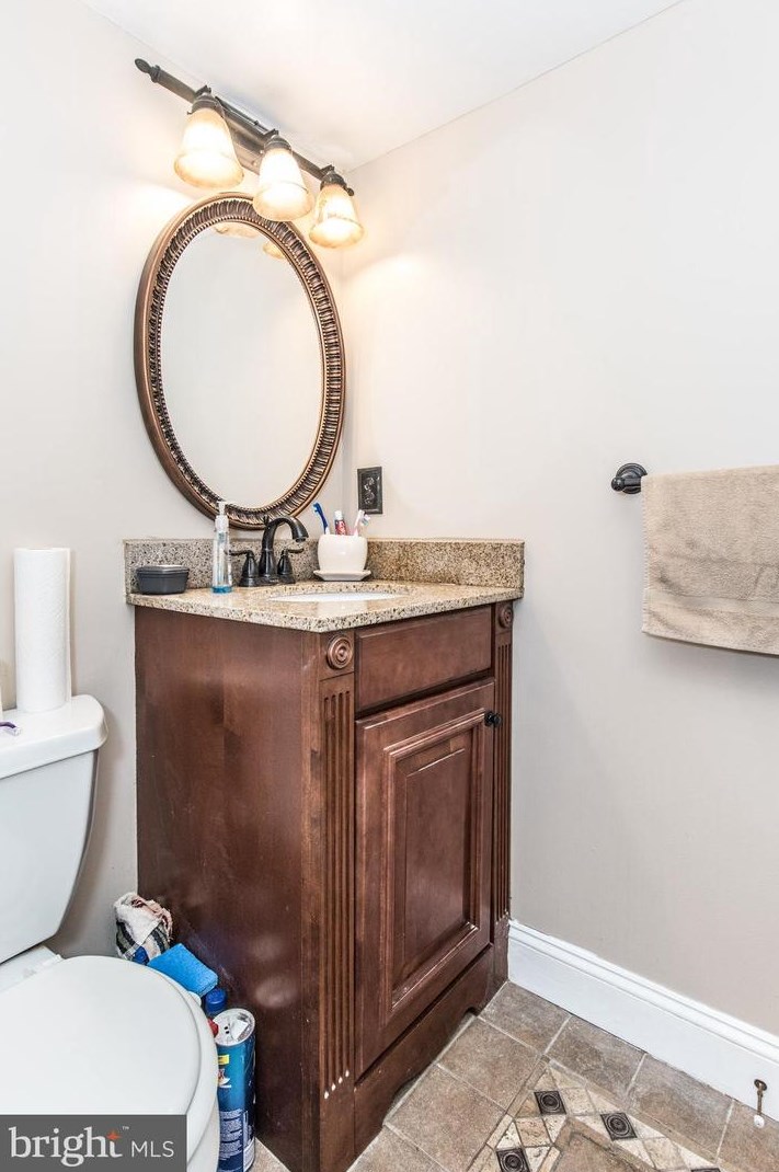 15114 Kallaste Dr, Philadelphia PA 19116-1407 exterior