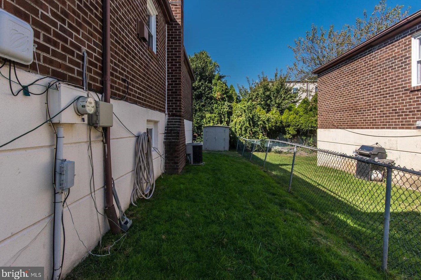 15114 Kallaste Dr, Philadelphia PA 19116-1407 exterior