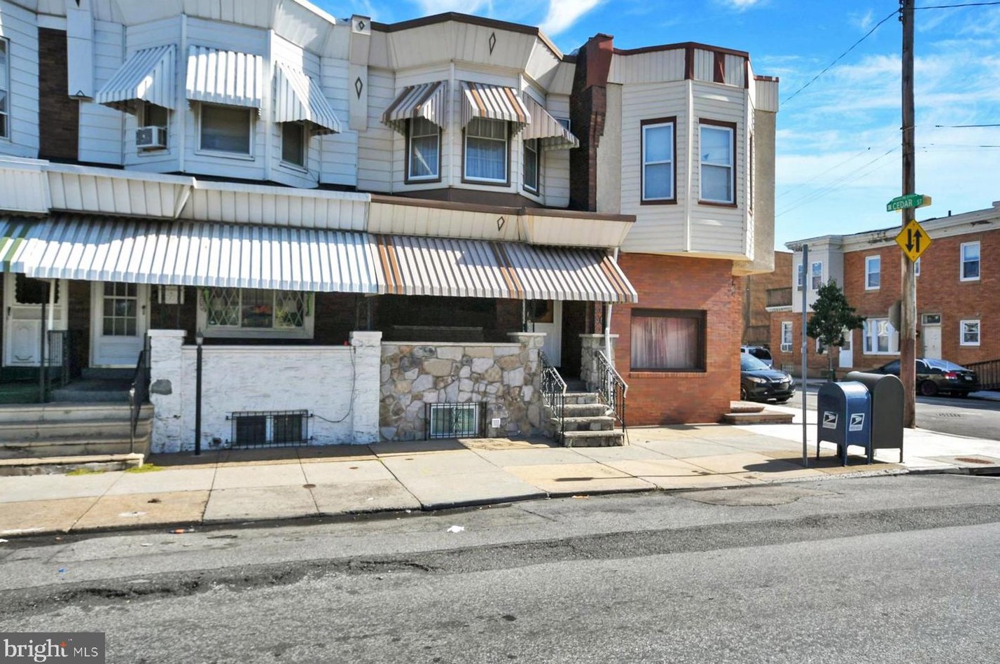 2363 Somerset St, Philadelphia, PA 19132-2024