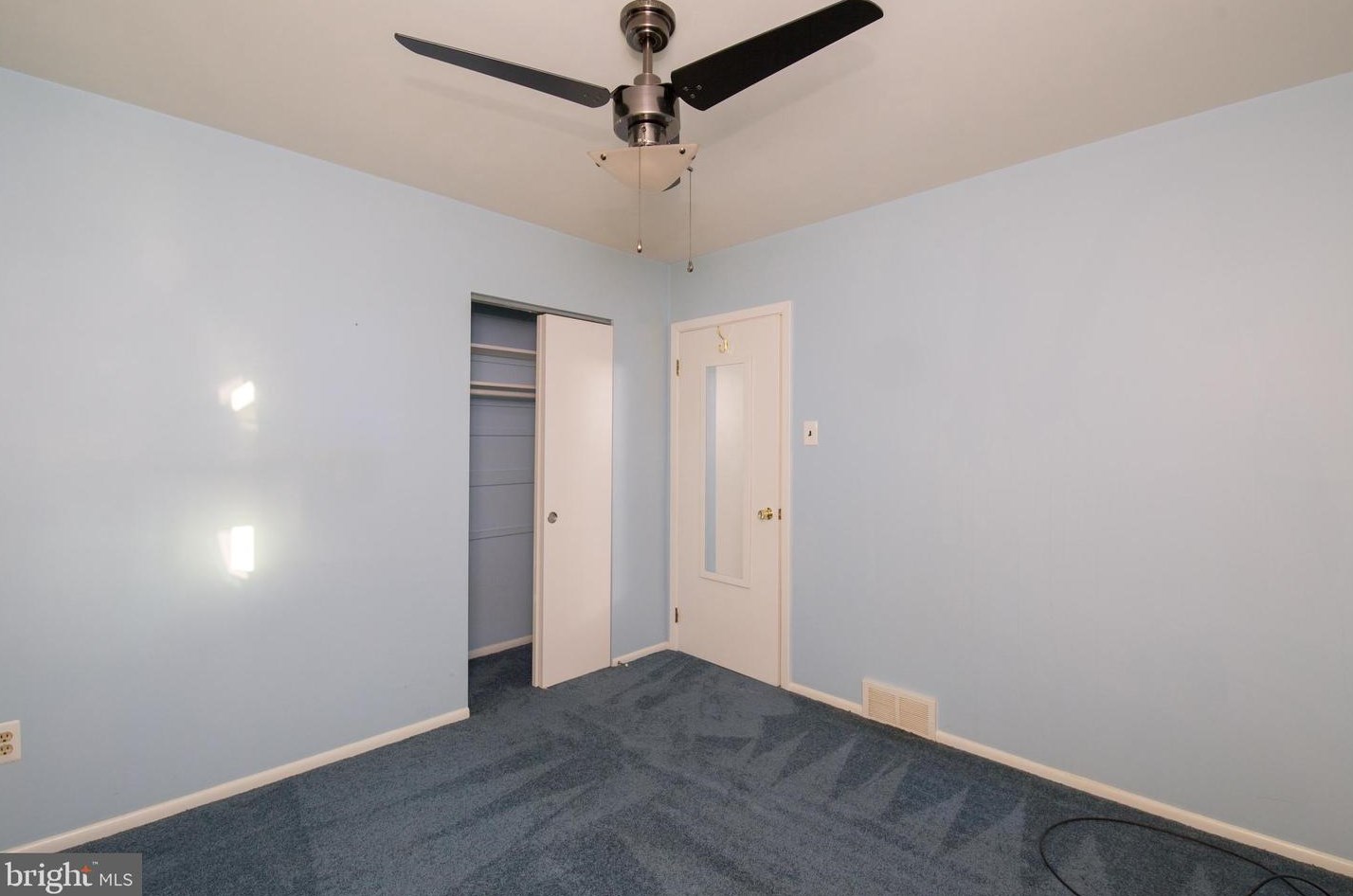 3301 Elliston Cir, Philadelphia PA 19114-1205 exterior