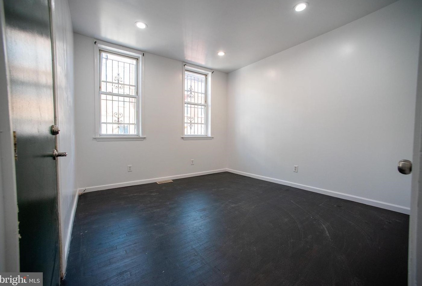 1720 S 4th St #floor #1, Philadelphia, PA 19148