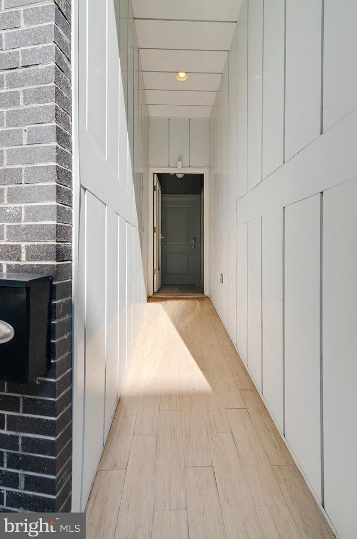 225 Poplar St, Philadelphia PA 19123-2226 exterior