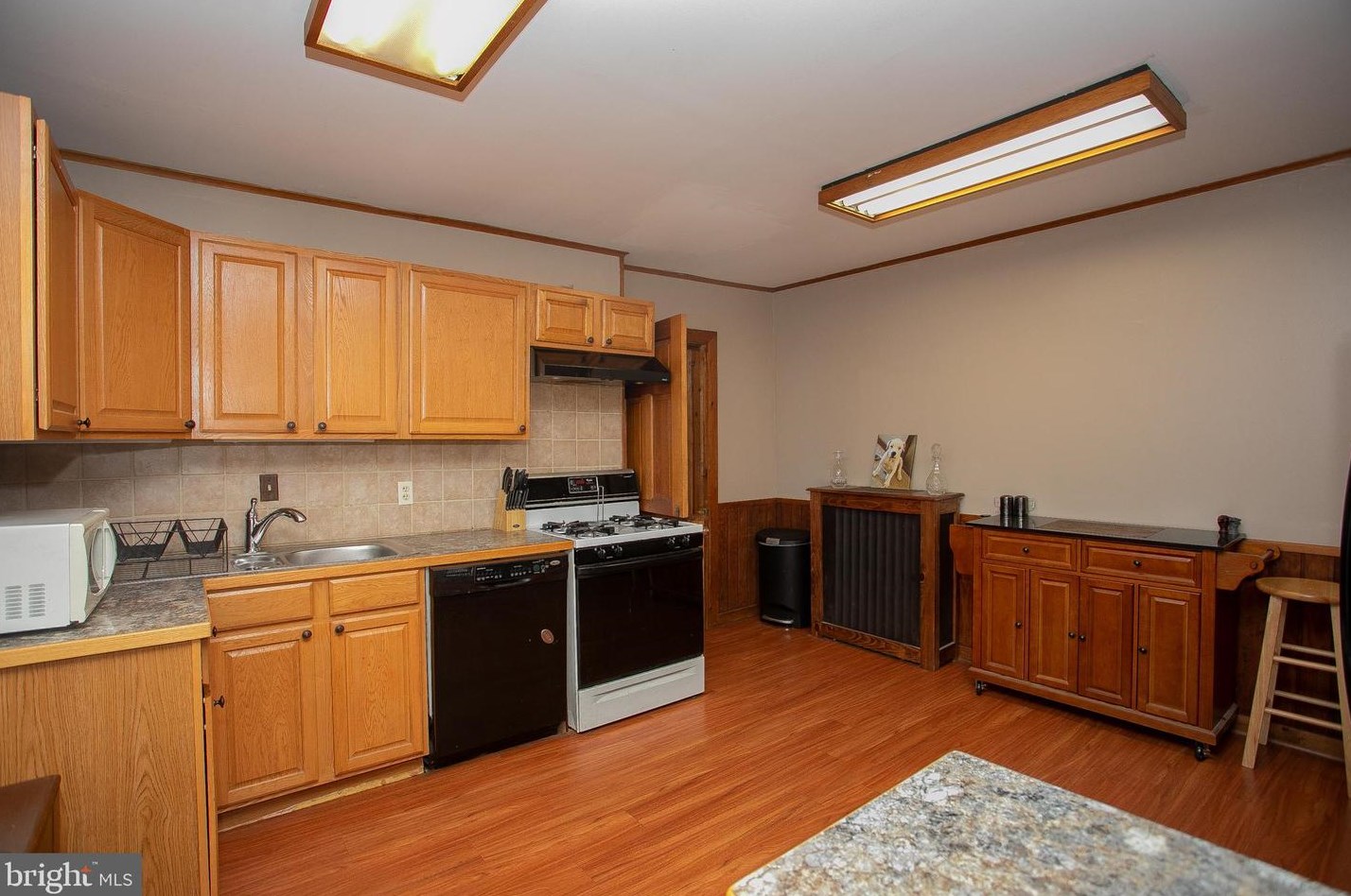 343 Delmar St, Philadelphia PA 19128-4501 exterior