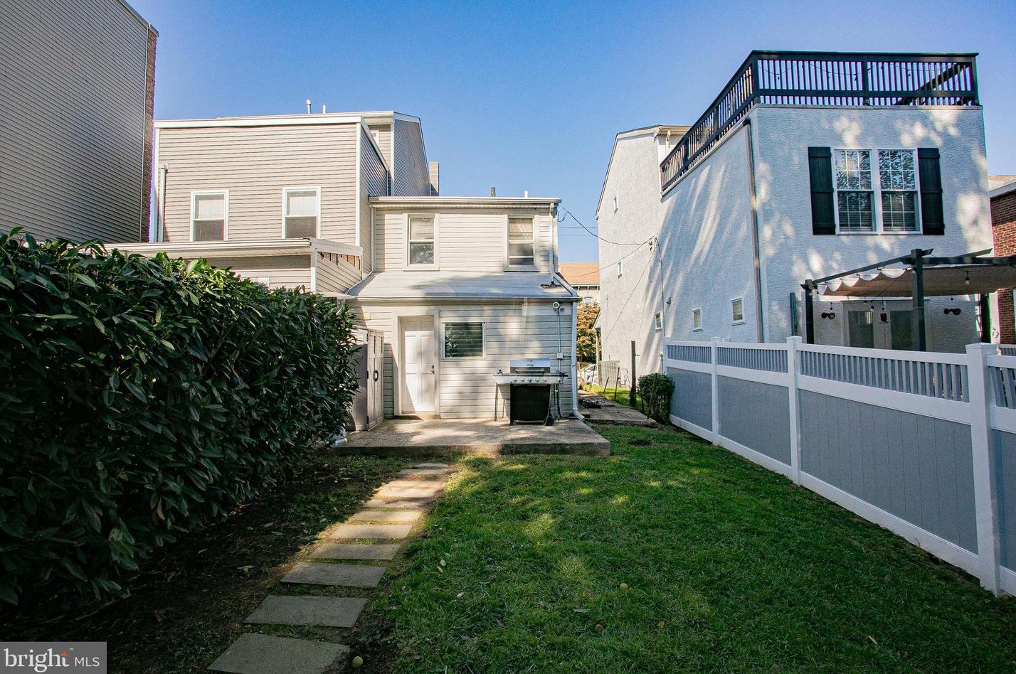 343 Delmar St, Philadelphia PA 19128-4501 exterior