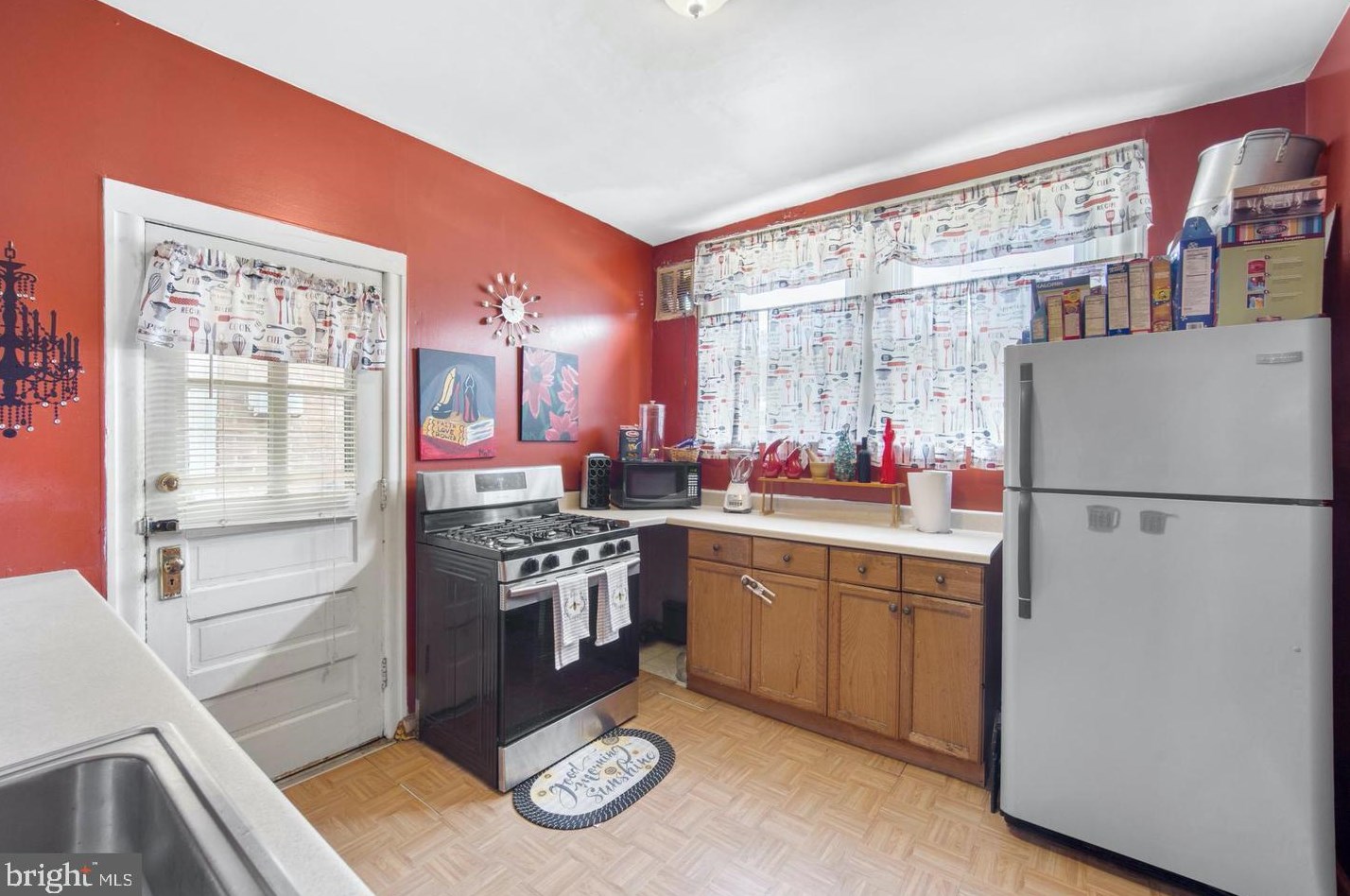 1141 Sanger St, Philadelphia PA 19124-1131 exterior