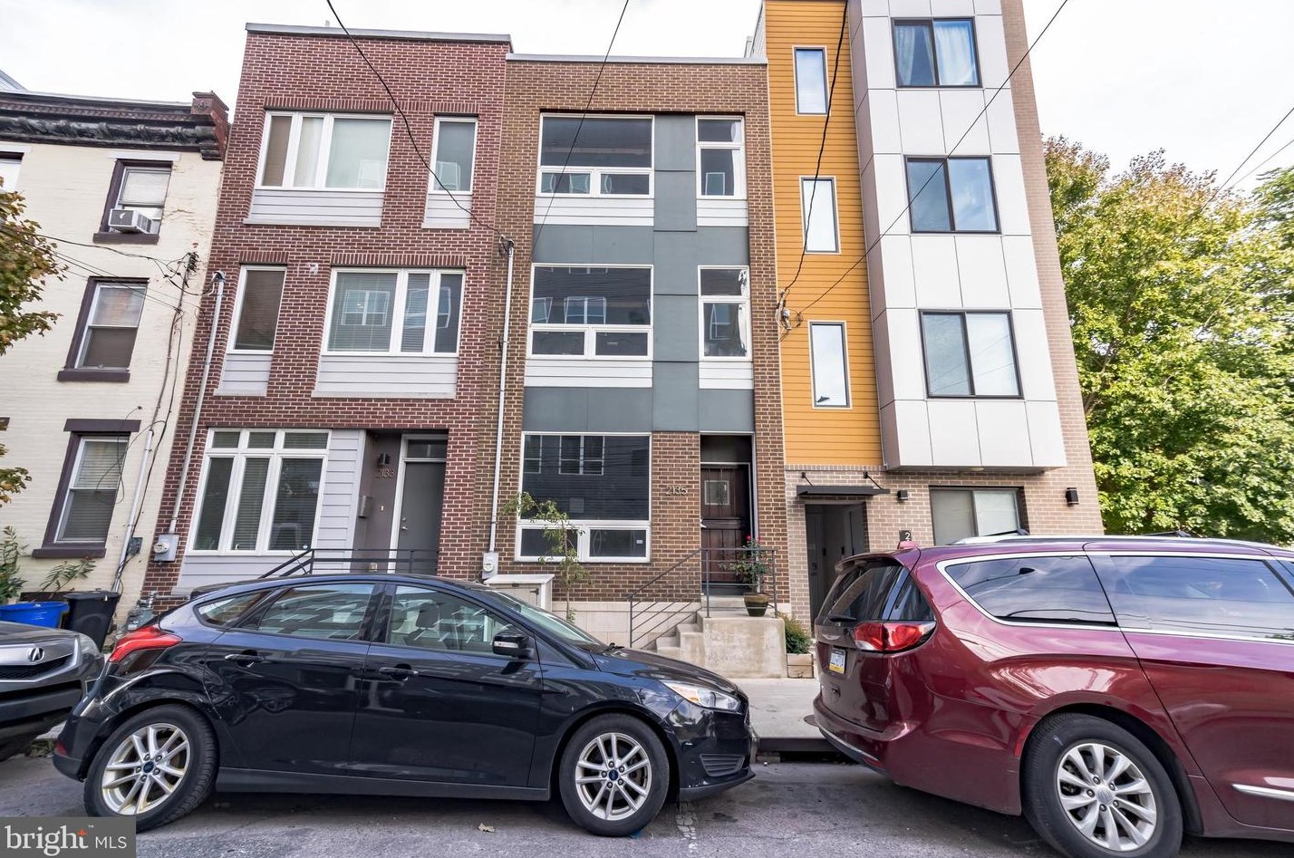 2135 Norris St, Philadelphia, PA 19125-1924