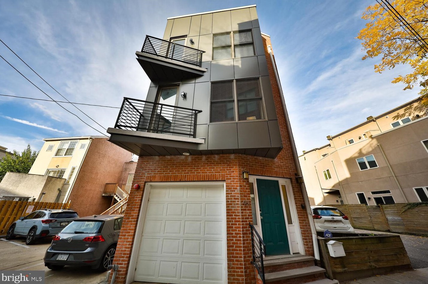461 Myrtle St, Philadelphia, PA 19123-2142
