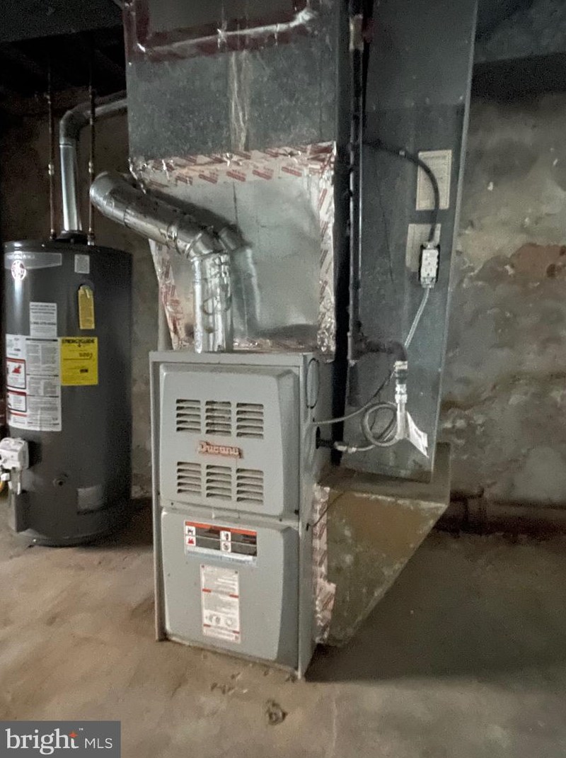 2094 Albright St, Philadelphia PA 19134-2101 exterior