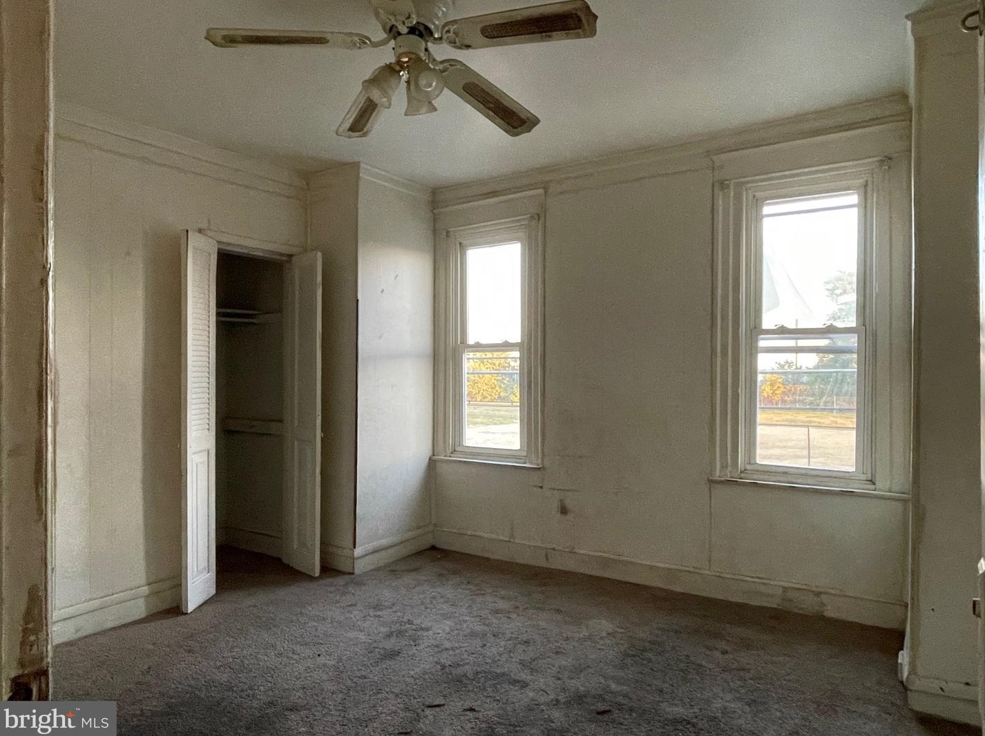 2094 Albright St, Philadelphia PA 19134-2101 exterior