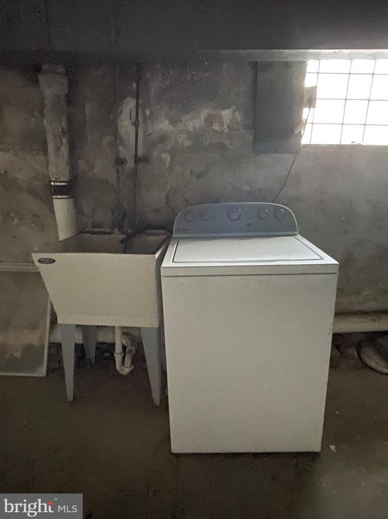 2094 Albright St, Philadelphia PA 19134-2101 exterior