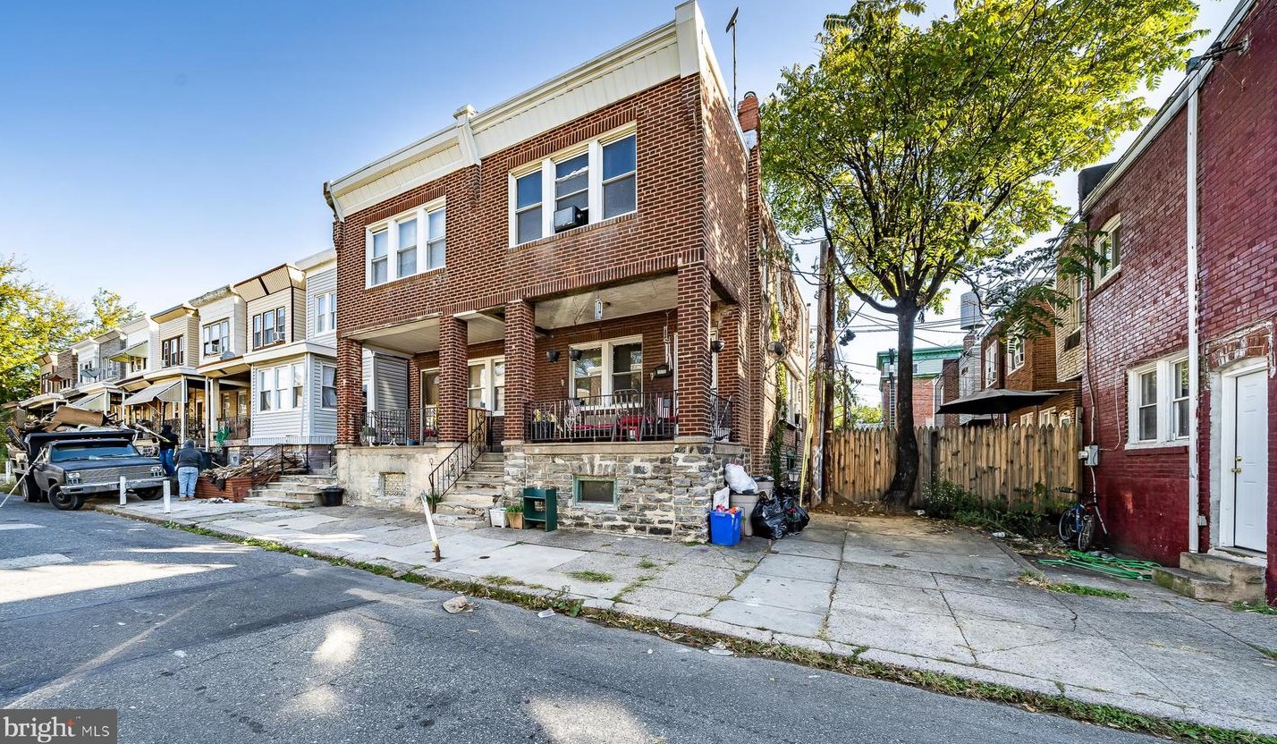 1971 Granite St, Philadelphia, PA 19124-2142