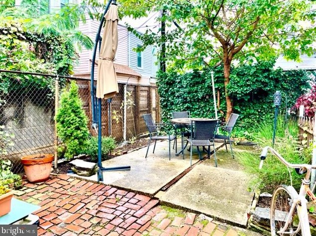 2205 Boston St, Philadelphia, PA 19125-2101