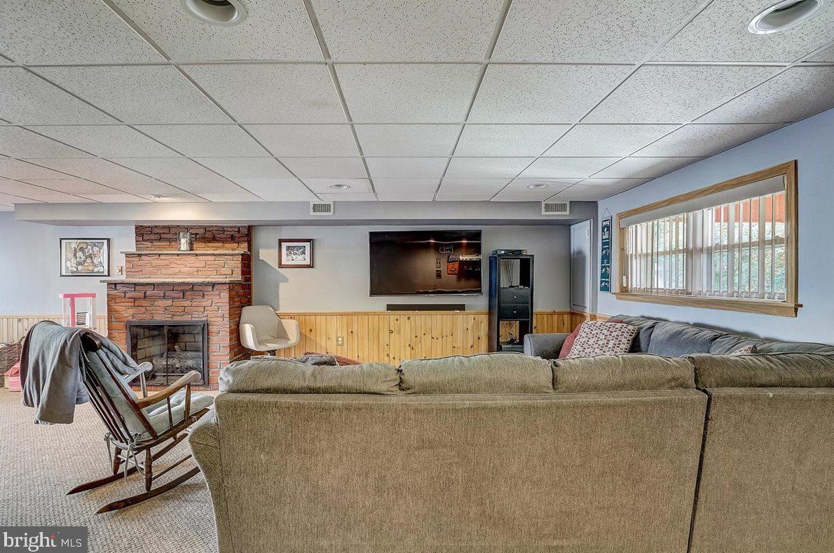 3364 Kayford Cir, Philadelphia PA 19114-1602 exterior